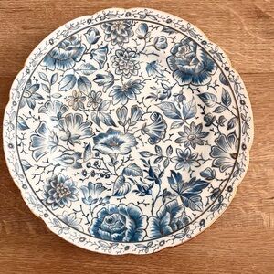 RARE Royal Vienna Beehive Hand Painted Blue Flowers‎ Gold Trim Salad Plate 8.5”